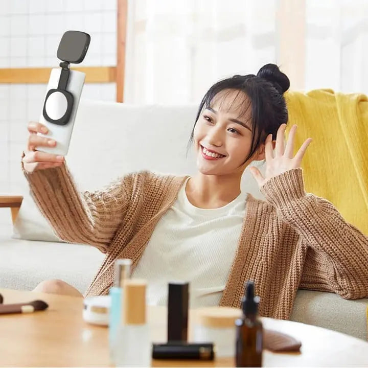 3-in-1 Magnetic Selfie Fill Light Mirror with Phone Stand" A M
